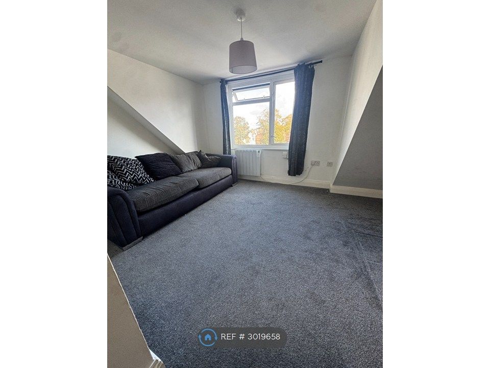 Property photo 1 of 11 Lounge