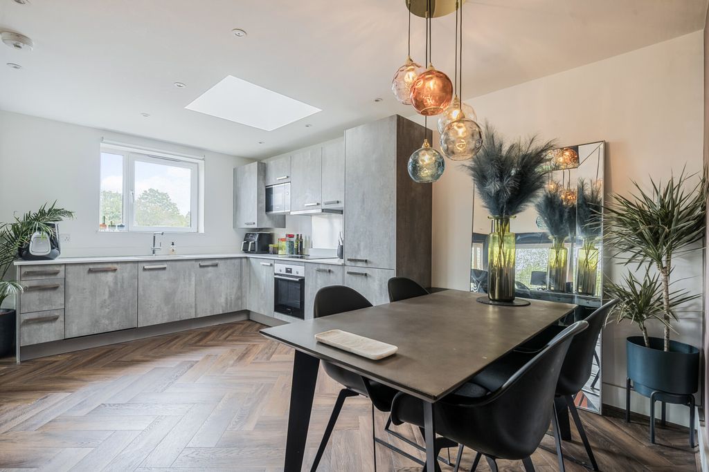 Property photo 1 of 27 Kitchen