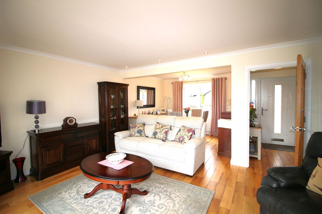 Property photo 3 of 24