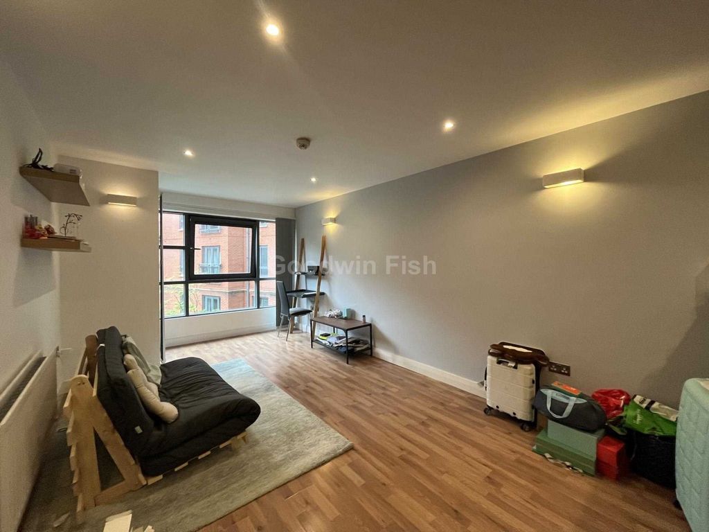 Property photo 2 of 9