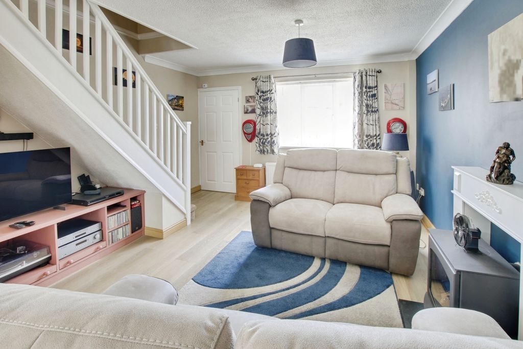 Property photo 2 of 12