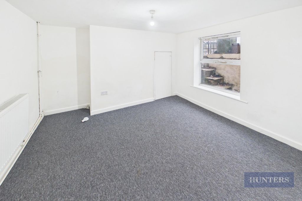 Property photo 2 of 10 Cam05152G0-Pr0366-Still009.Jpg