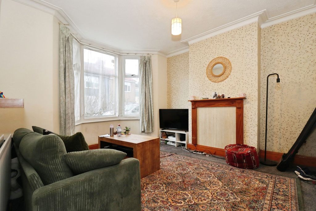 Property photo 2 of 15 Pbox-Img.Jpg