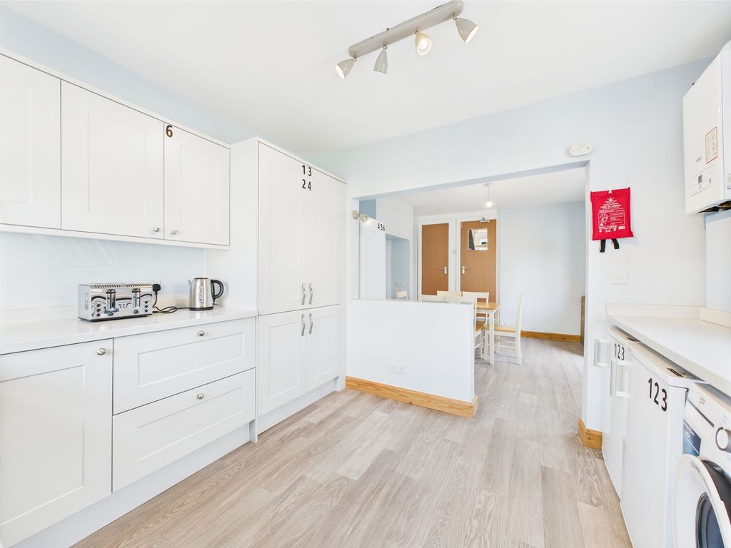 Property photo 3 of 9 Cam03519G0-Pr0262-Still007