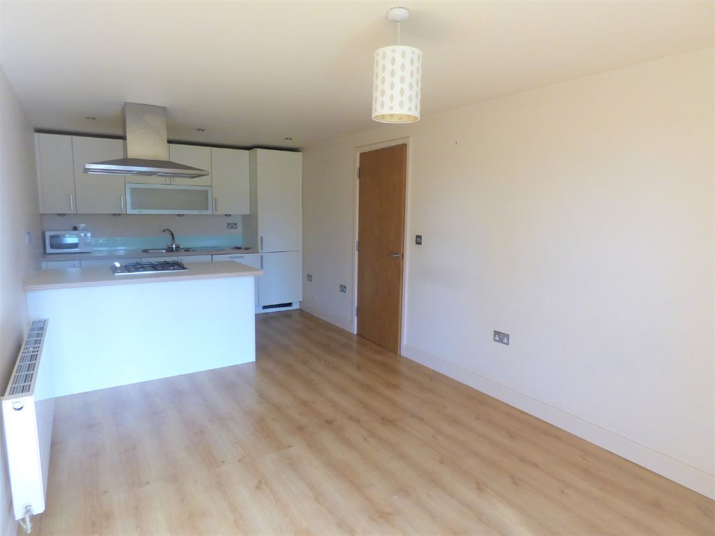 Property photo 3 of 12