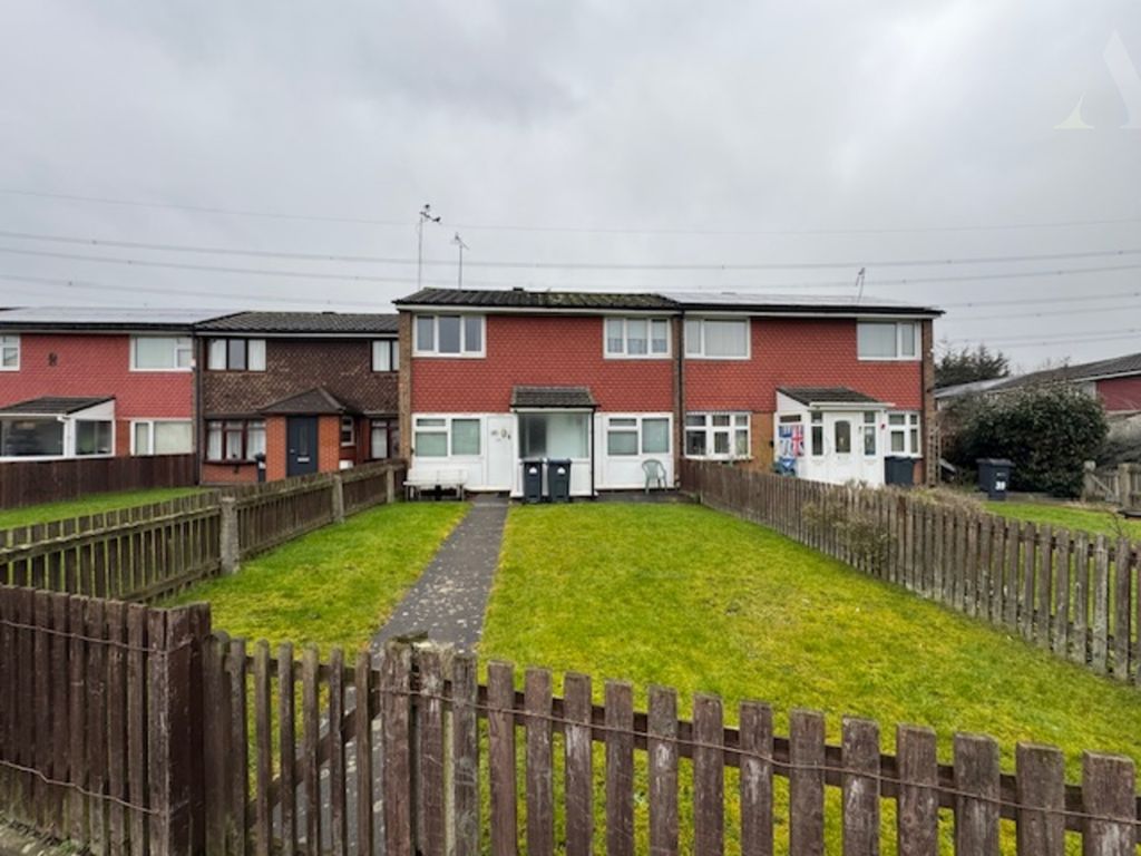 Property photo 1 of 8 37 Redcar Croft Frontage