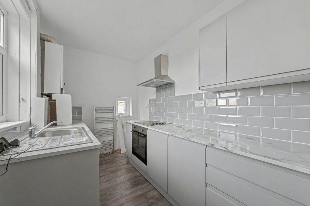 Property photo 3 of 14 35 Scrogg Road Newcastle Upon Tyne Ne6 4Ex