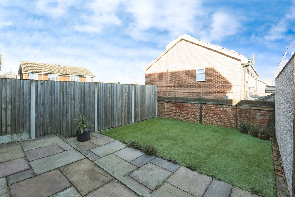Property photo 3 of 17