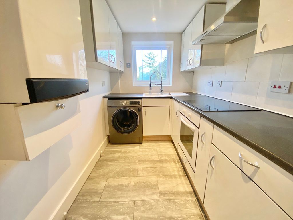 Property photo 3 of 13 Kitchen