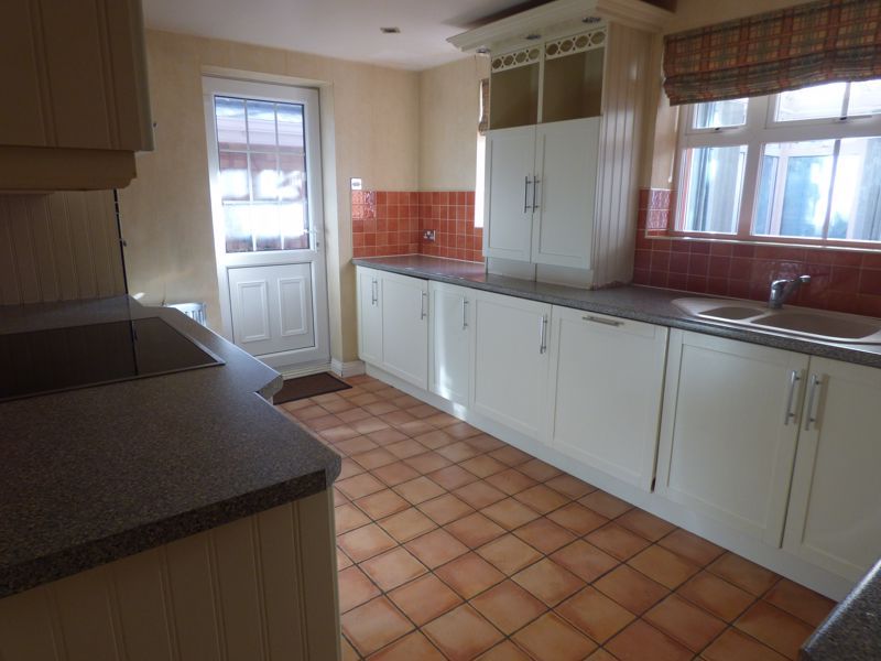 Property photo 2 of 21 Kitchen