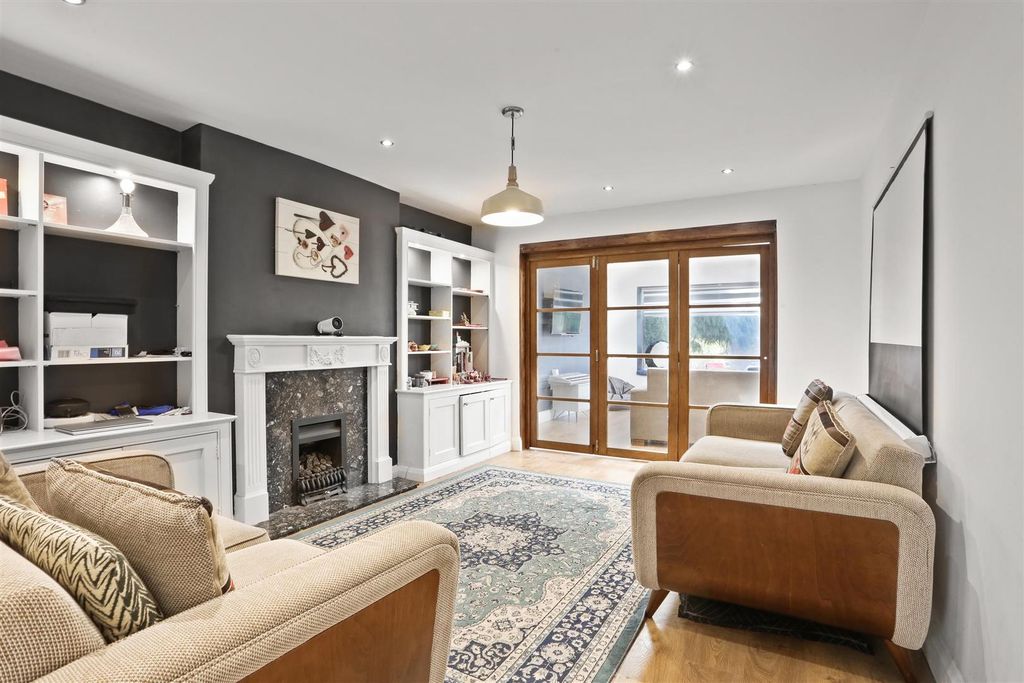 Property photo 3 of 33 1691105809 - 24.Jpg