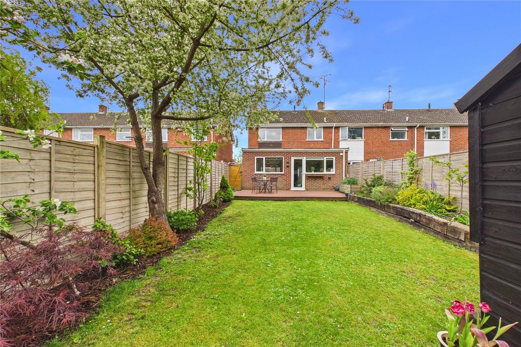 Property photo 3 of 24 Garden