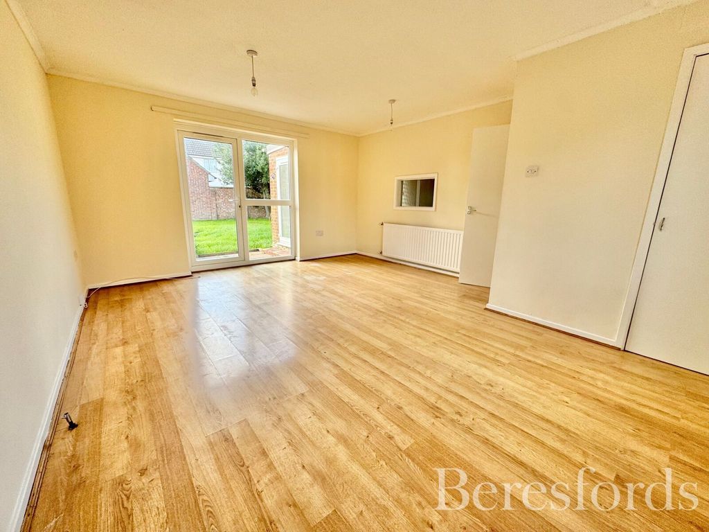 Property photo 2 of 16 Picture No. 14