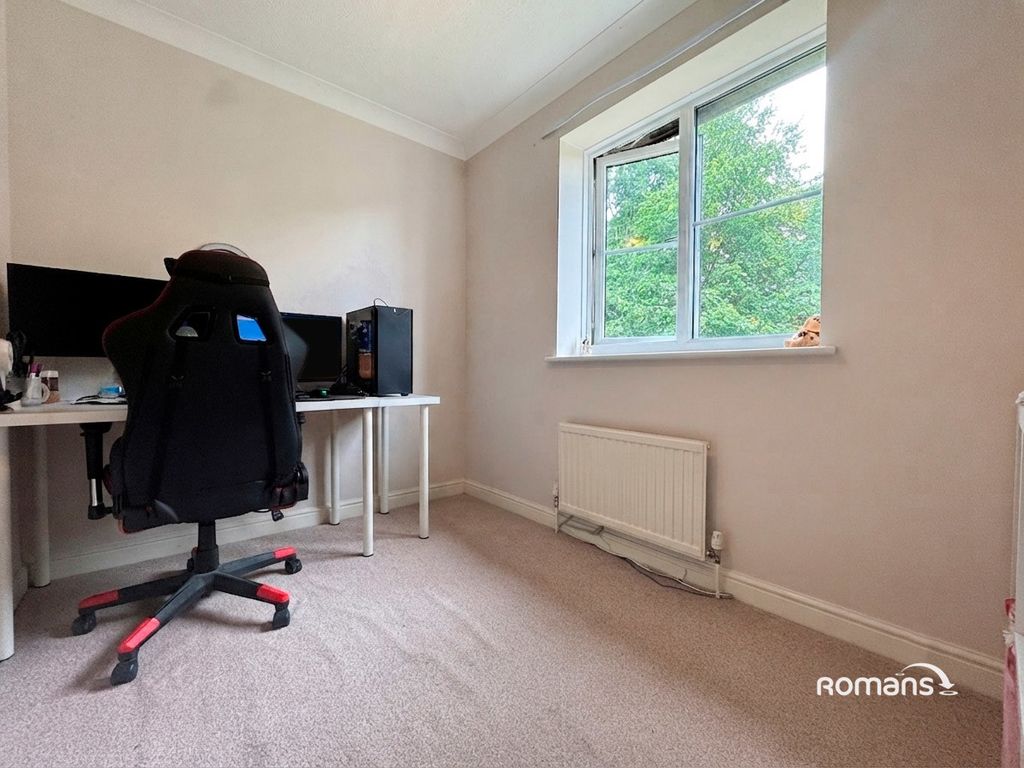Property photo 3 of 8 Pbox-Img.Jpg