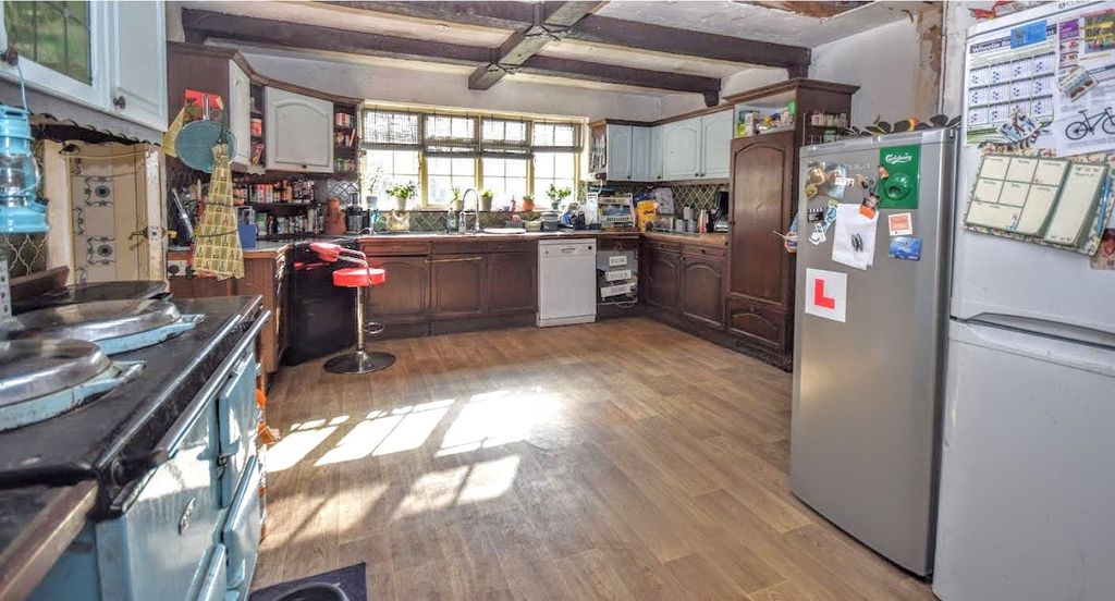 Property photo 2 of 5