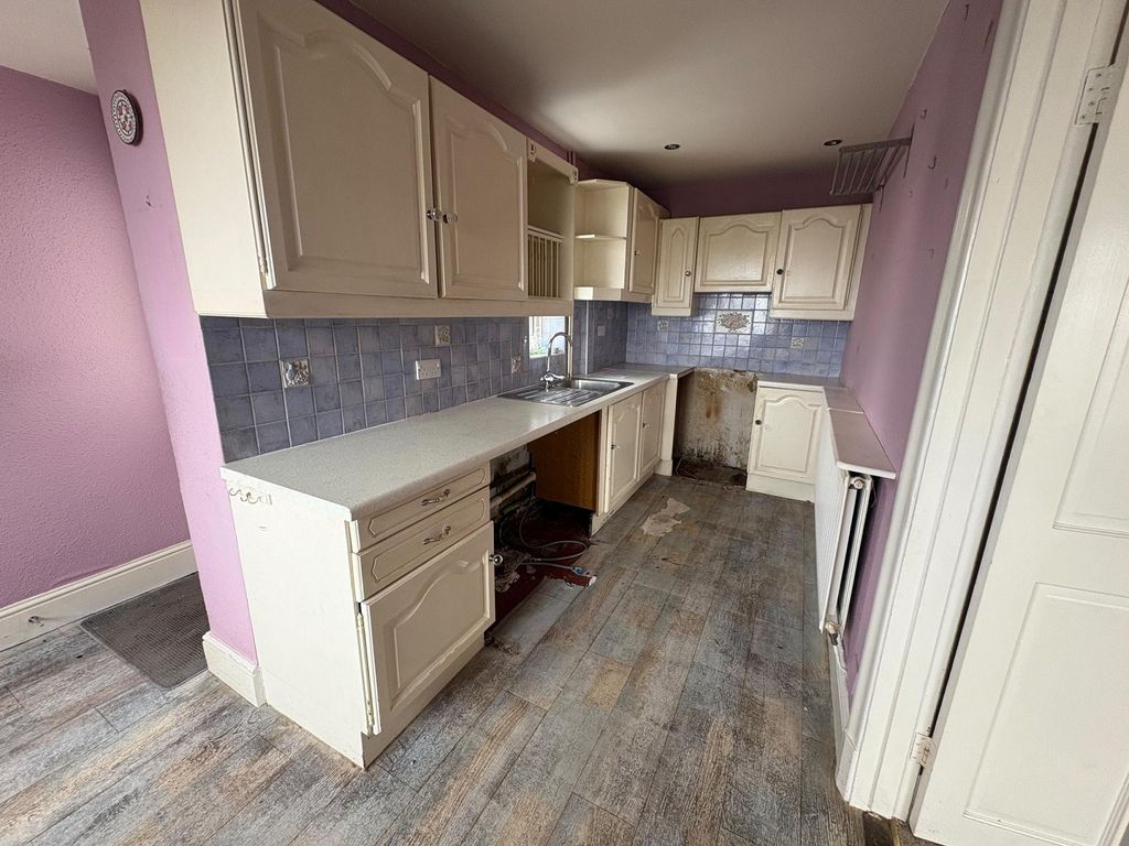 Property photo 2 of 11 Not Specified