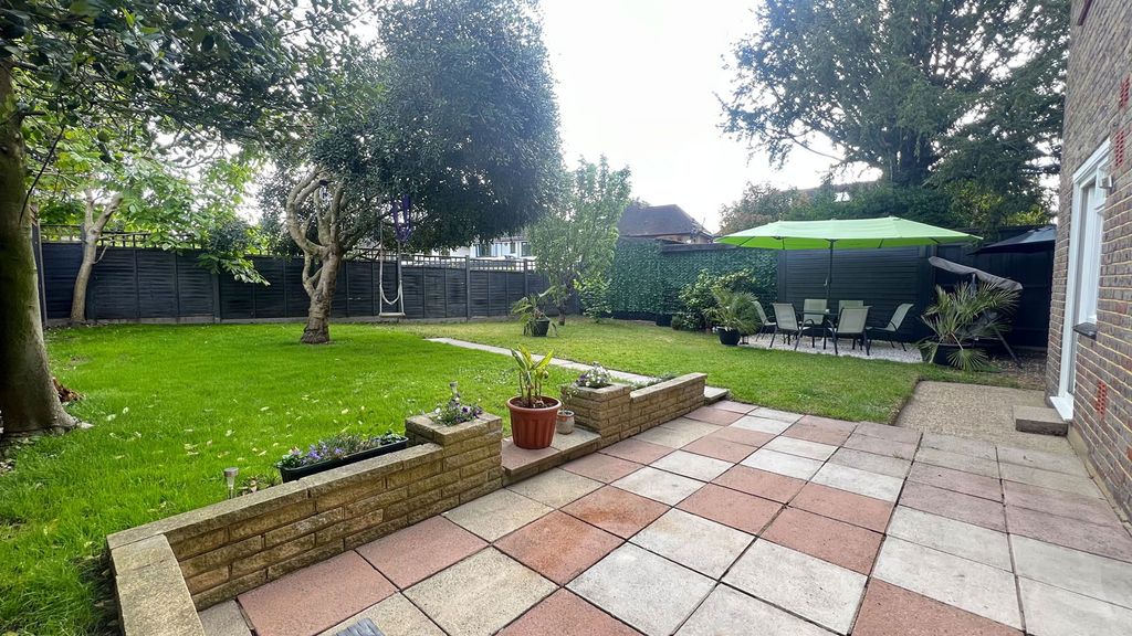 Property photo 3 of 14
