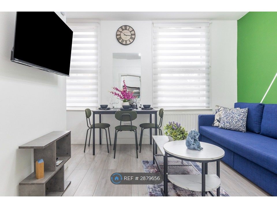 Property photo 2 of 30 Living Room