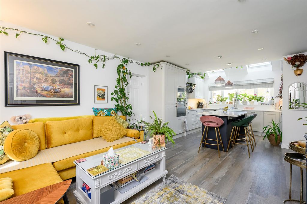 Property photo 2 of 29 Kitchen Diner