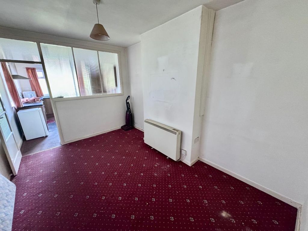 Property photo 3 of 9 Dining Room