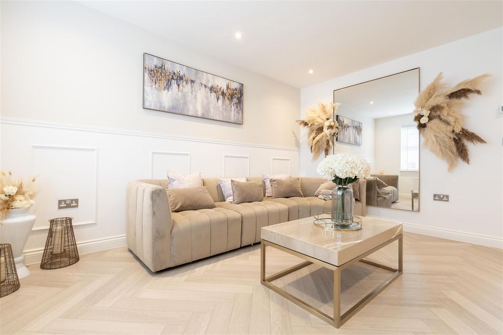 Property photo 2 of 9 Living Room