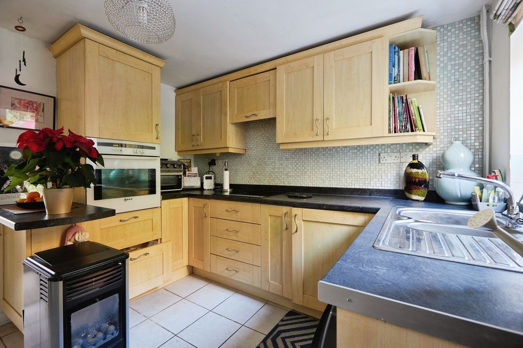 Property photo 3 of 19 Pbox-Img.Jpg