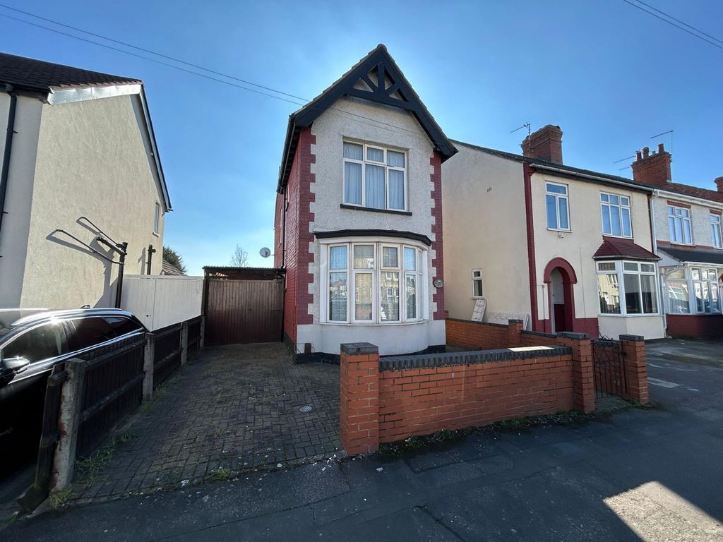 Property photo 2 of 18