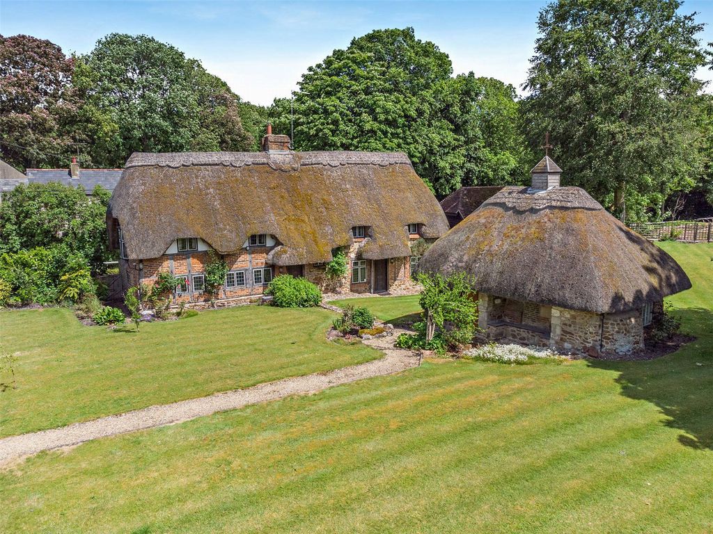 Property photo 2 of 17 Picture No. 35