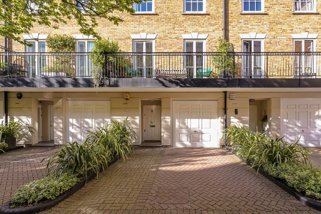 Property photo 2 of 31 Exterior