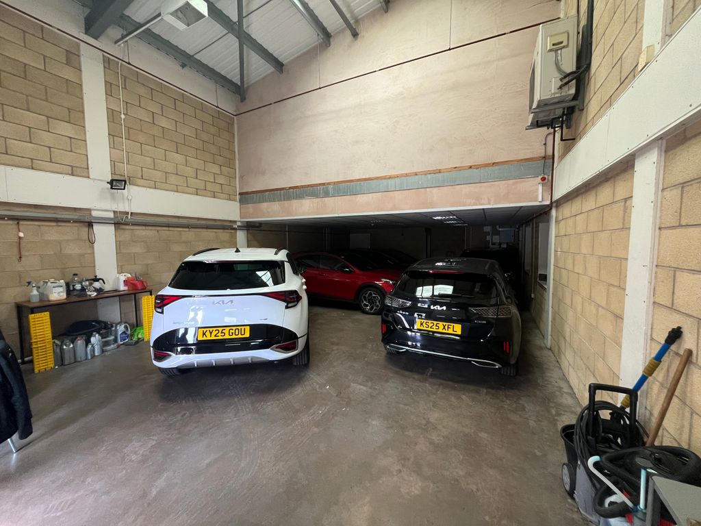 Property photo 1 of 4