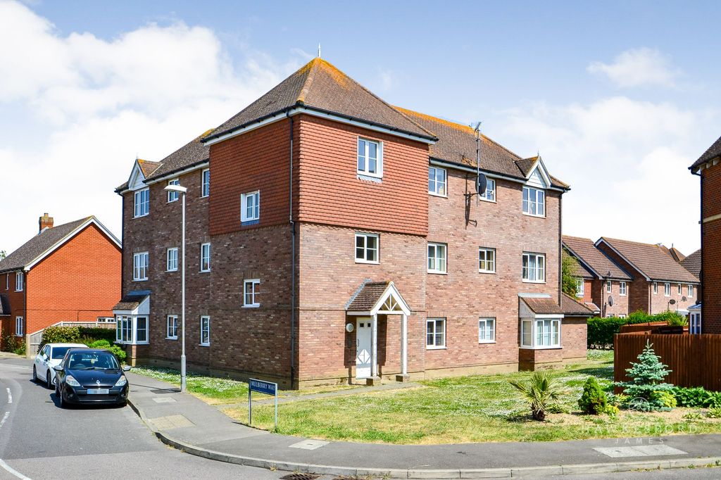 Property photo 1 of 7 Mulberry Way, Sittingbourne - Front