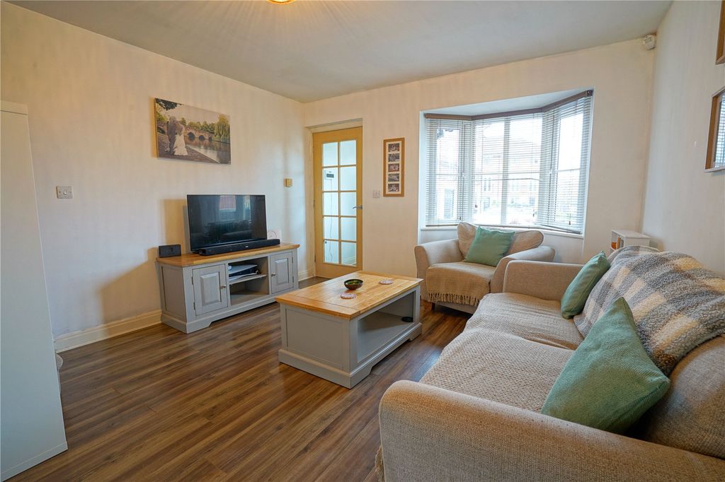 Property photo 2 of 12 Picture No. 10