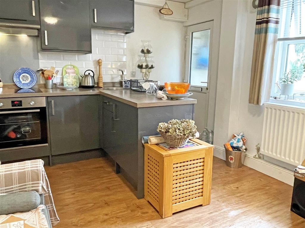 Property photo 2 of 7 12Akita.Jpg