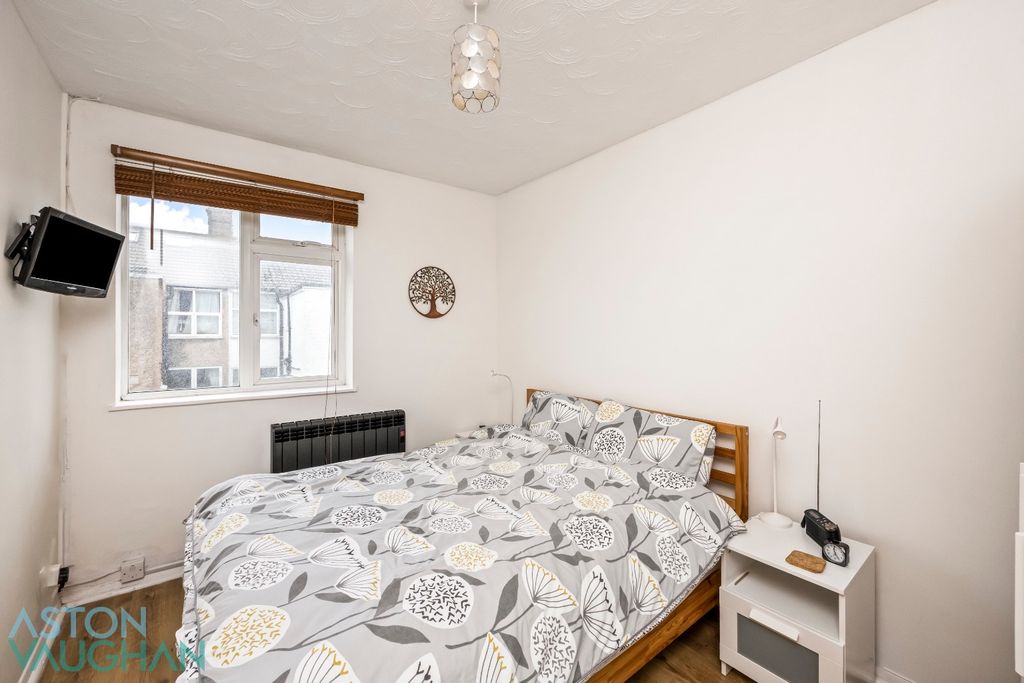 Property photo 3 of 11 5528922