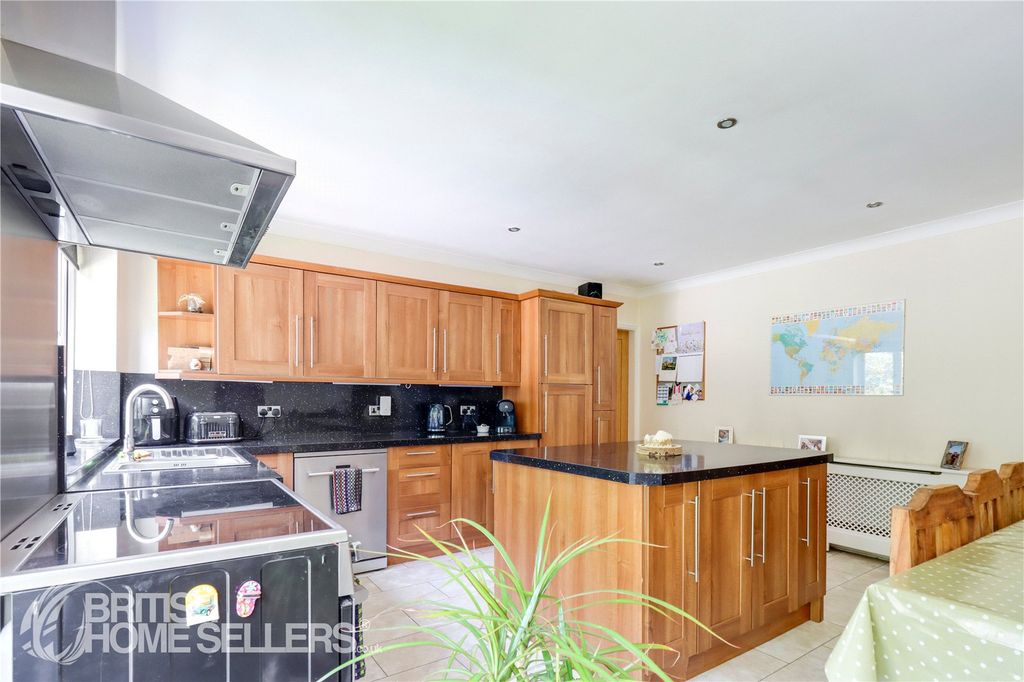 Property photo 2 of 17 Picture No. 19