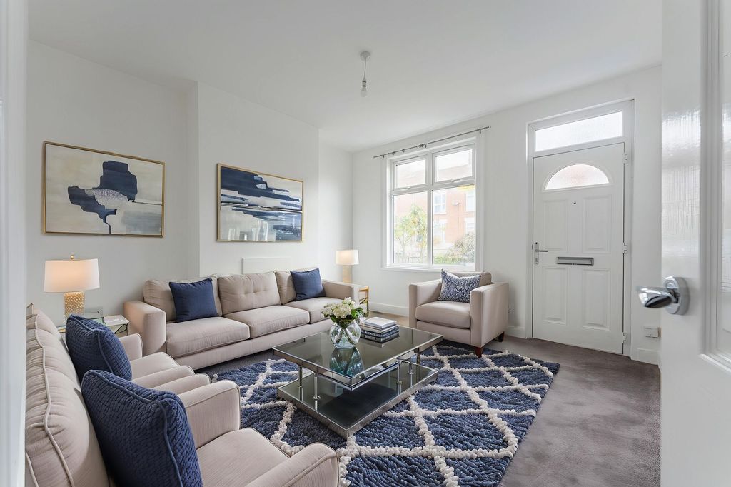 Property photo 2 of 13