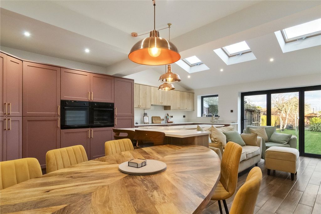 Property photo 2 of 27 Picture No. 04