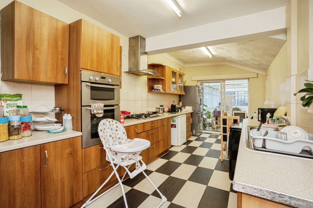 Property photo 2 of 20