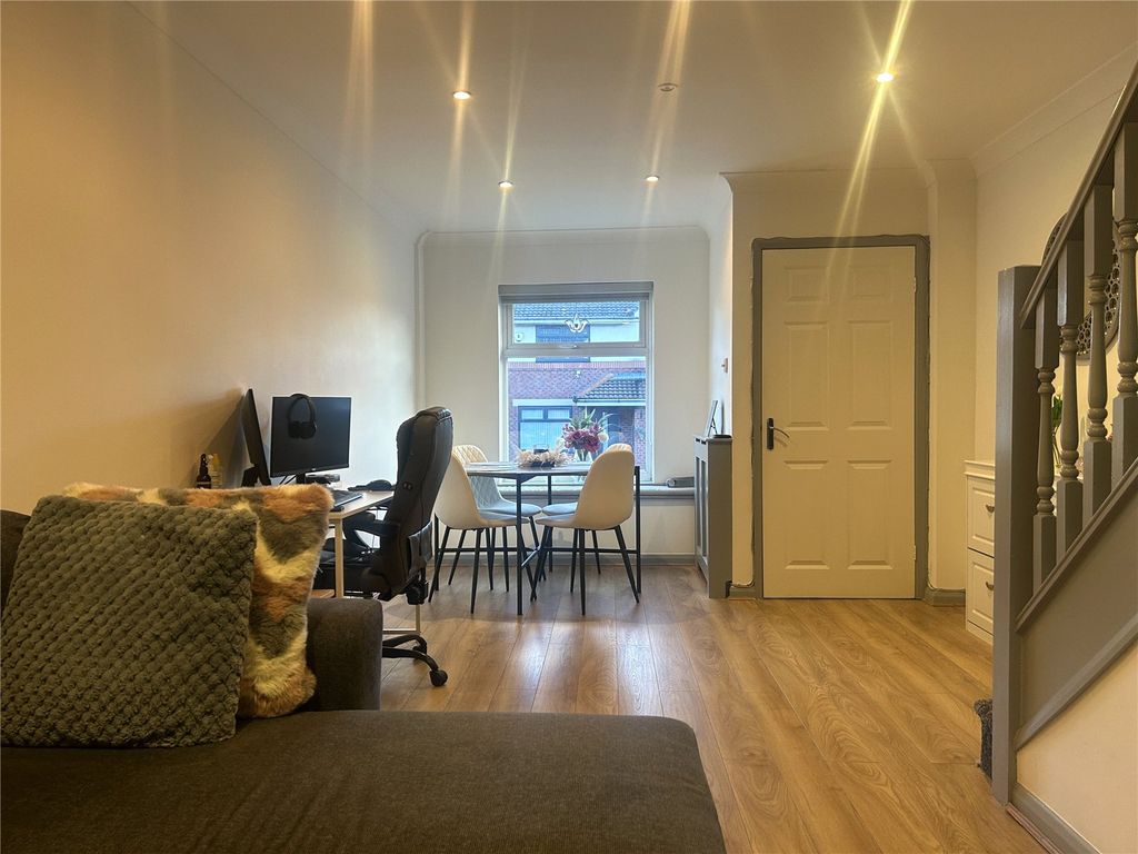 Property photo 3 of 14 Lounge/Diner