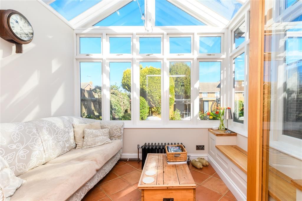 Property photo 2 of 12 Conservatory