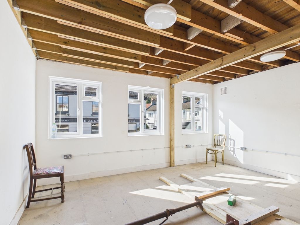 Property photo 2 of 11 Photo 5