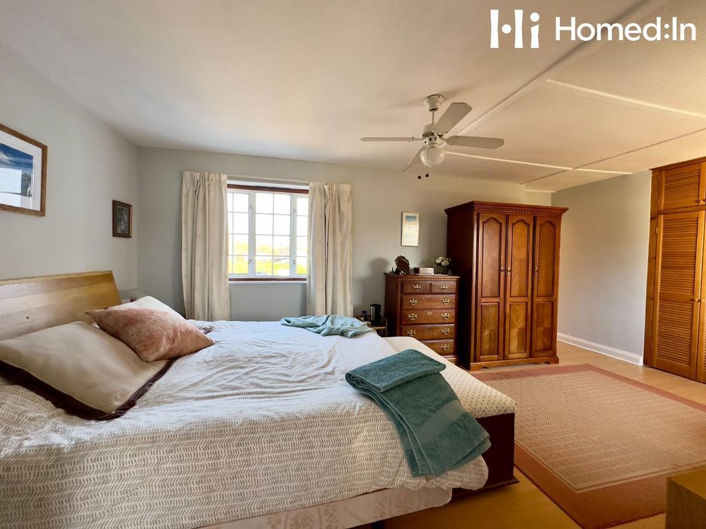 Additional image 16 of 4 bed detached house for saleHorsham Road, Crawley RH11