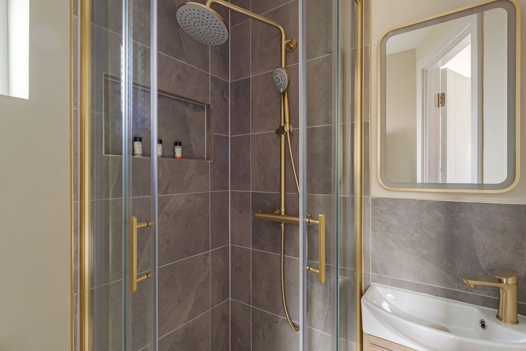 Property photo 3 of 3