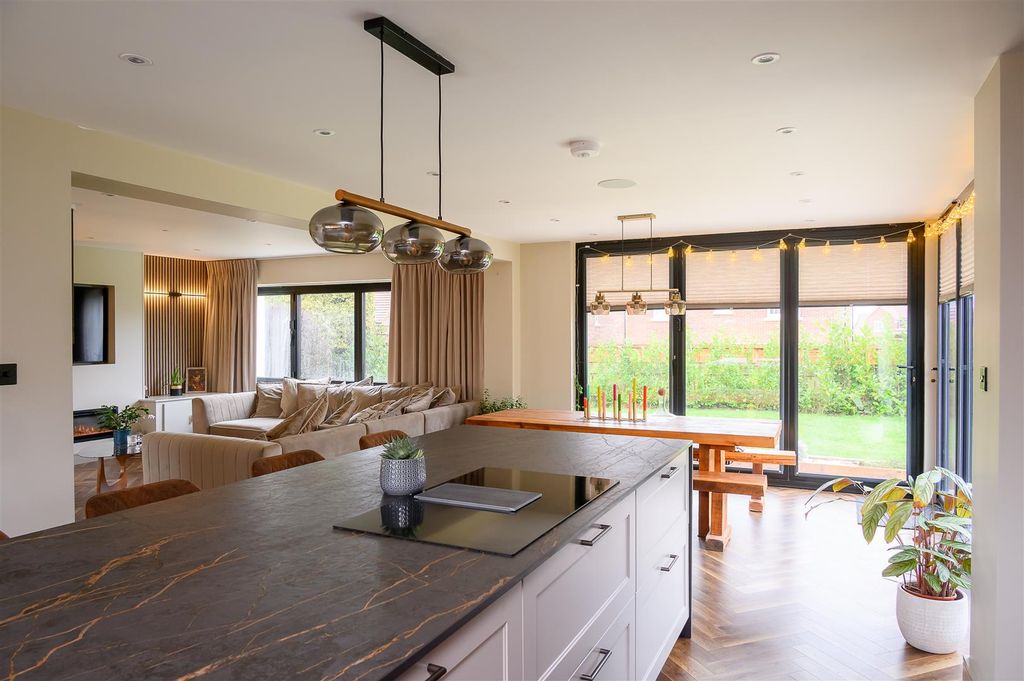 Property photo 2 of 27 Kitchen