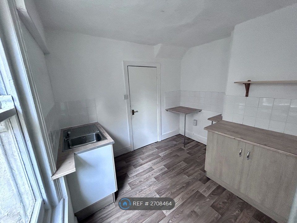 Property photo 2 of 4 Kitchen