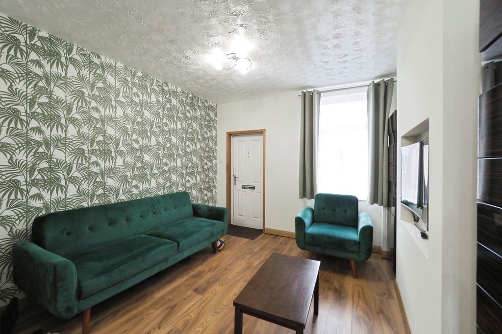 Property photo 2 of 16 Lunge/Diner