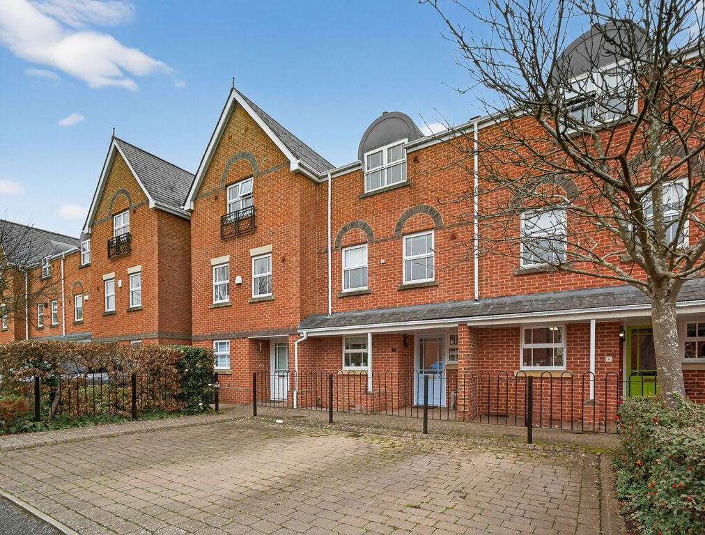 Property photo 1 of 27