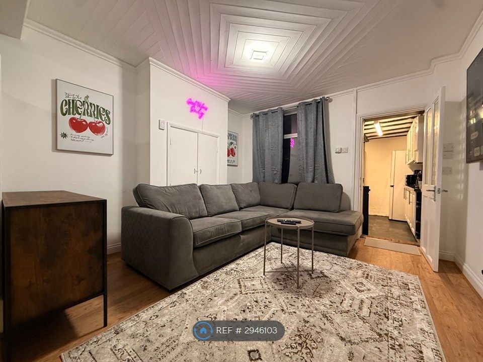 Property photo 2 of 31