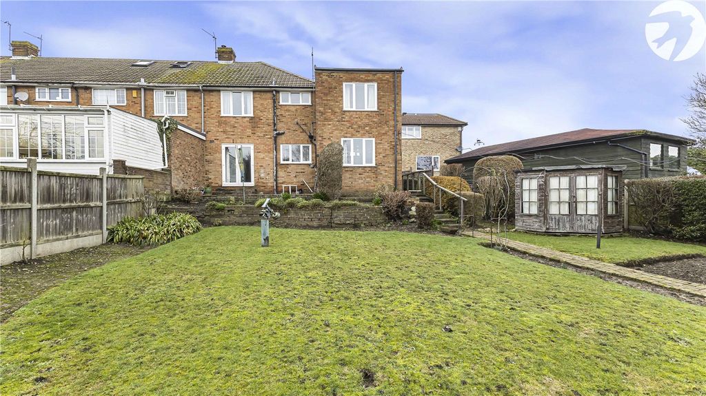 Property photo 1 of 31 Picture No. 18