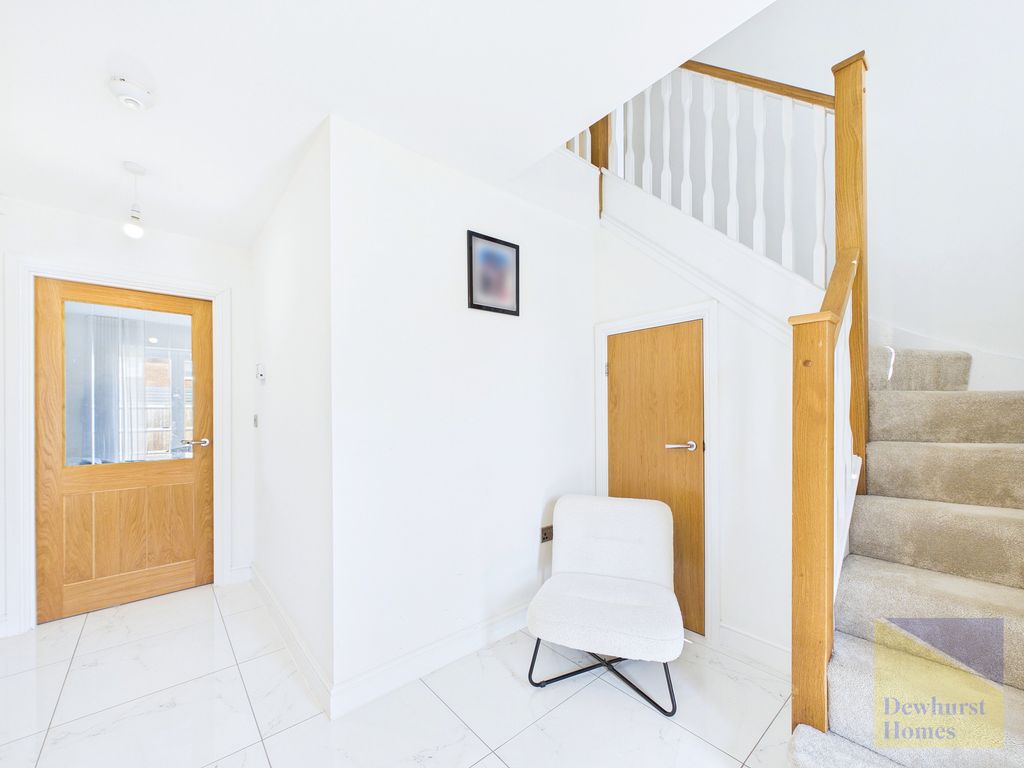 Property photo 2 of 27